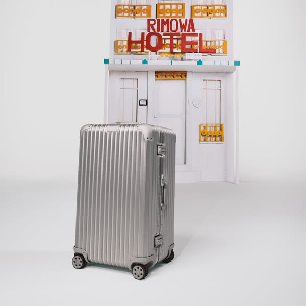 Travel with RIMOWA